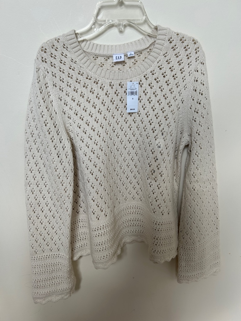 GAP Relaxed Pointelle Balloon-Sleeve
Sweater